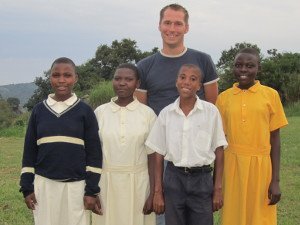 Herr Kirschner mit den vier Patenkindern 2011